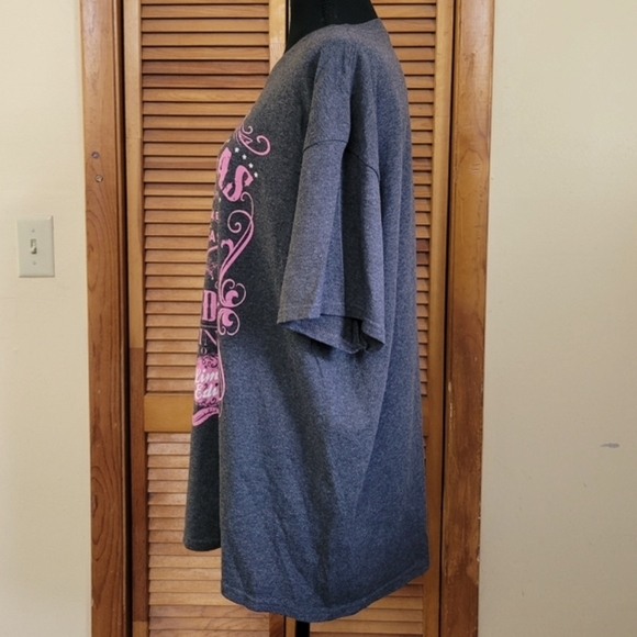 NWOT Las Vegas Short Sleeve Tee Size XL - Picture 3 of 5